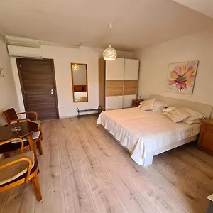  Apartment Ana